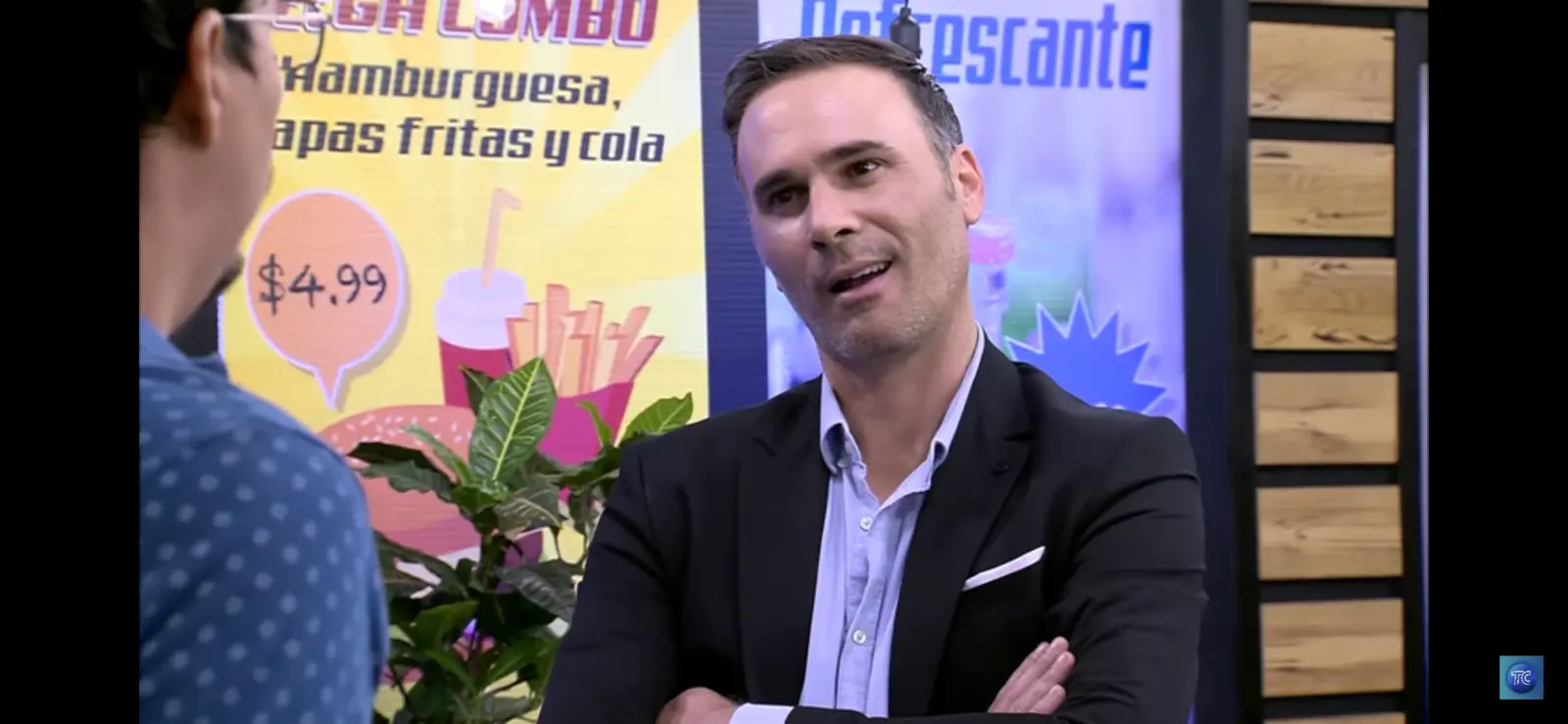Escena de Alain Chaviano en Antuca me enamora