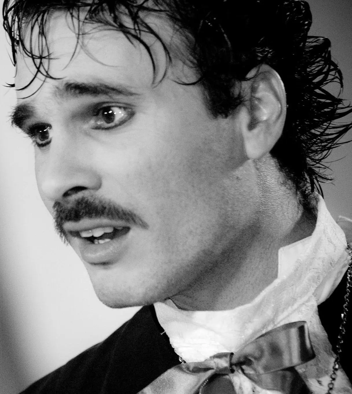 Alain Chaviano como Orgón en Tartufo de Molière